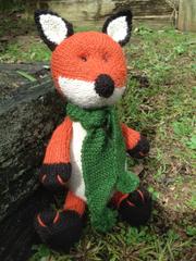 Chase the Fox Knitting Kit