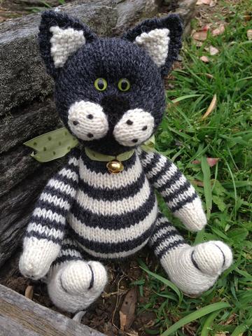 Oreo the Cat Knitting Kit